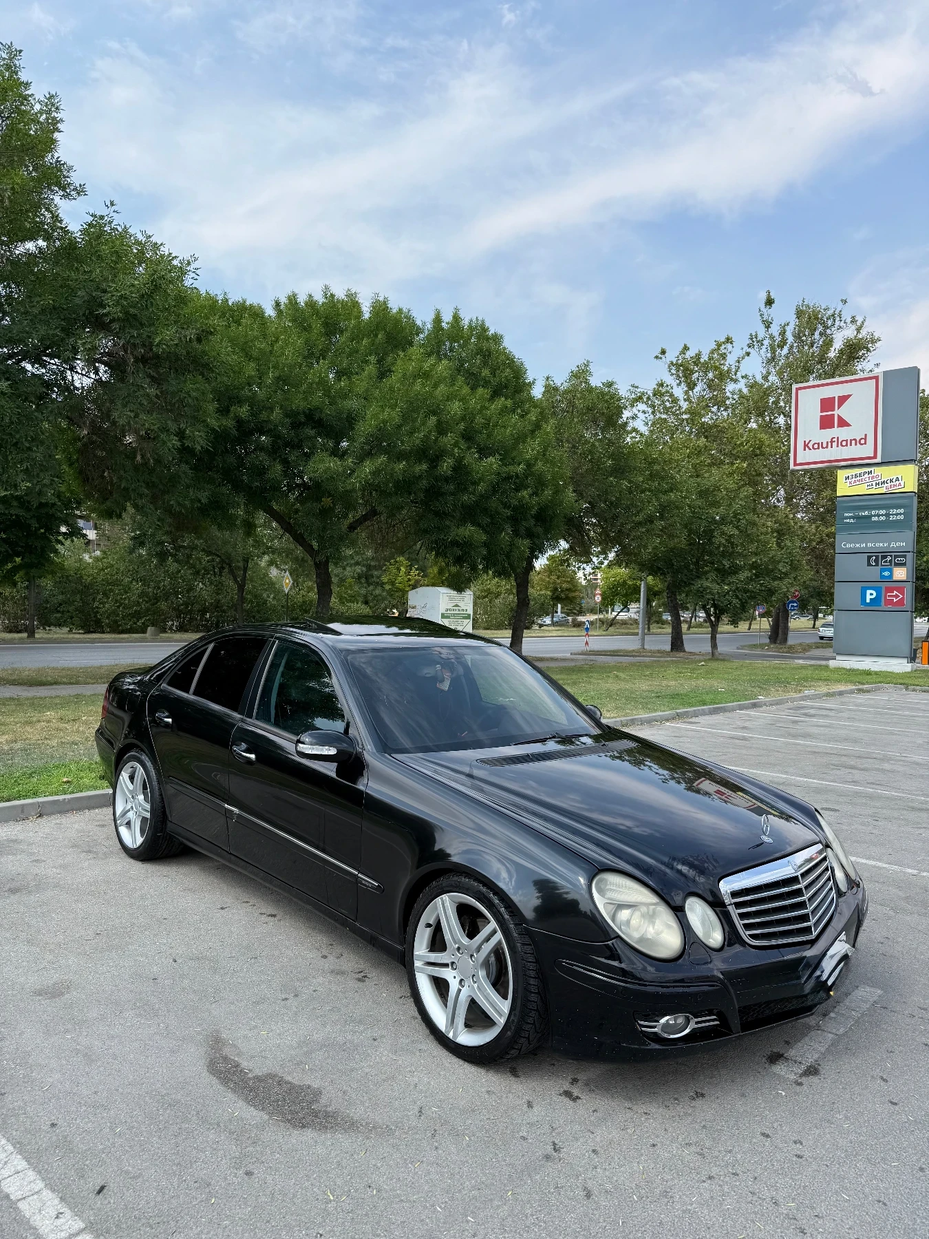 Mercedes-Benz E 320