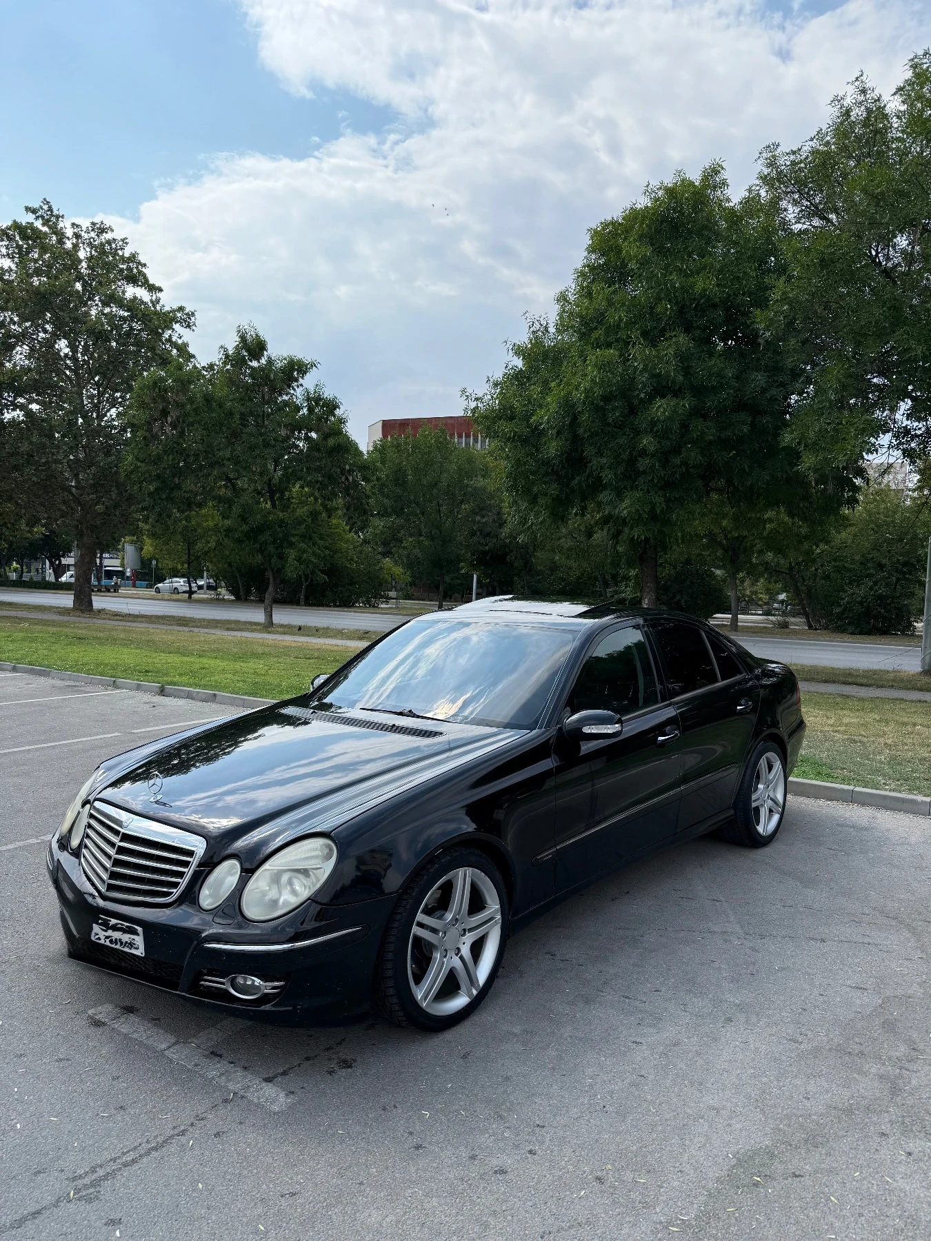 Mercedes-Benz E 320, снимка 2 - Автомобили и джипове - 55284960