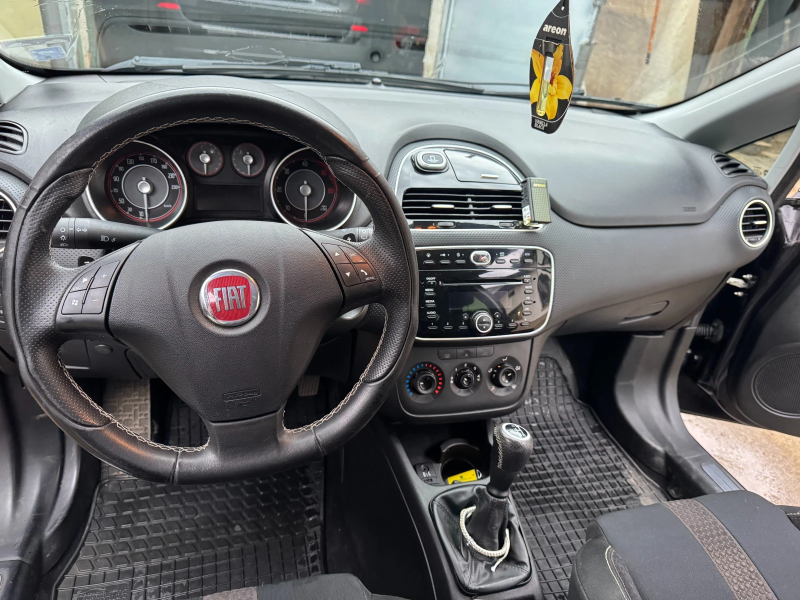 Fiat Punto, снимка 3 - Автомобили и джипове - 55294503