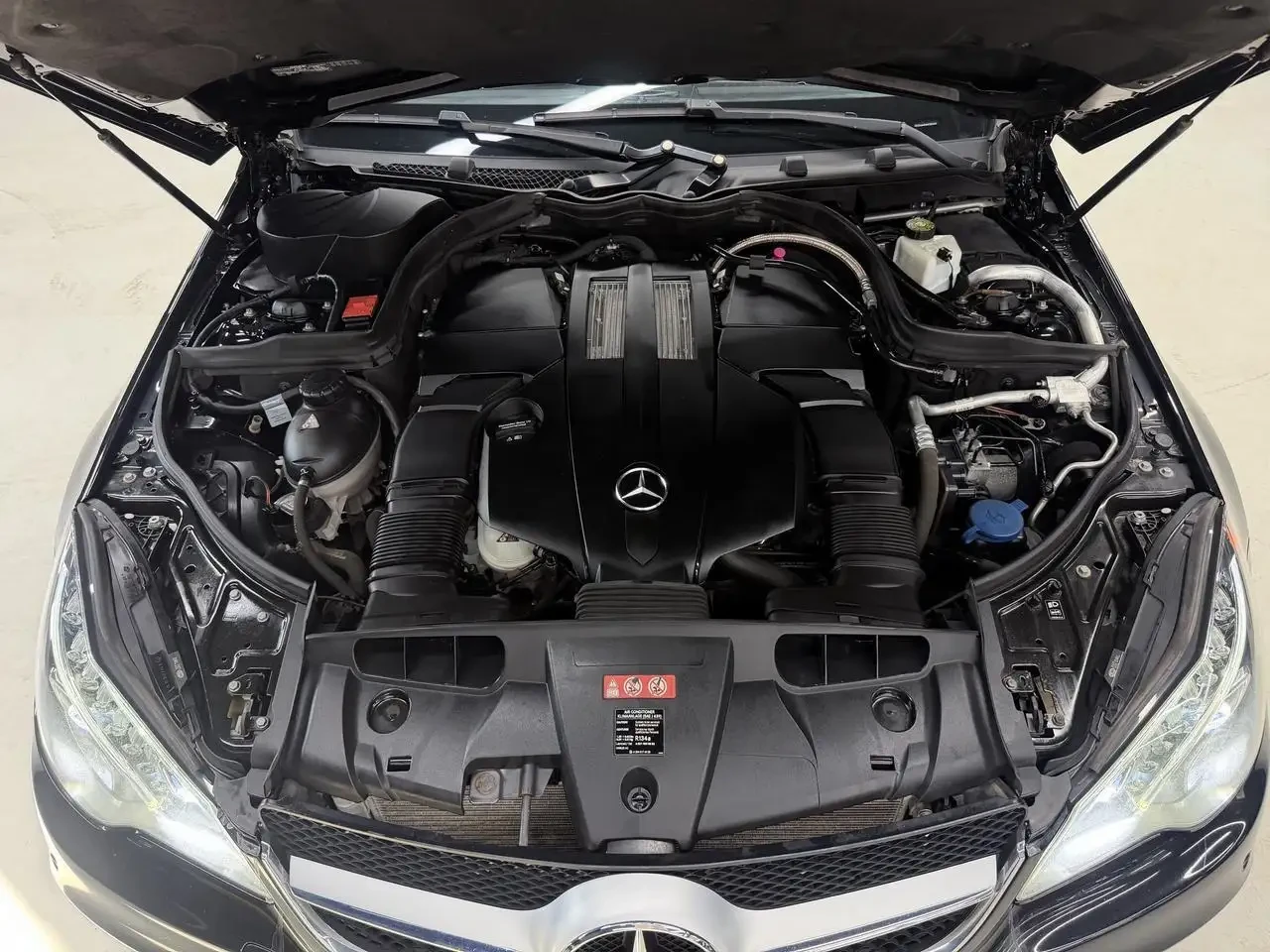 Mercedes-Benz E 400  4MATIC* AMG LINE* 9GTRONIC* 360* PANO* BI-TURBO* , снимка 14 - Автомобили и джипове - 55301257