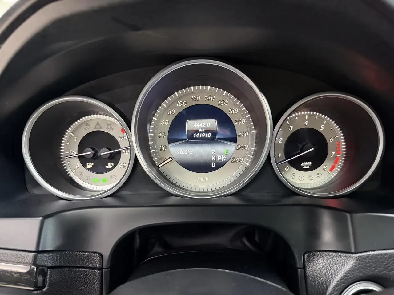 Mercedes-Benz E 400  4MATIC* AMG LINE* 9GTRONIC* 360* PANO* BI-TURBO* , снимка 9 - Автомобили и джипове - 55301257