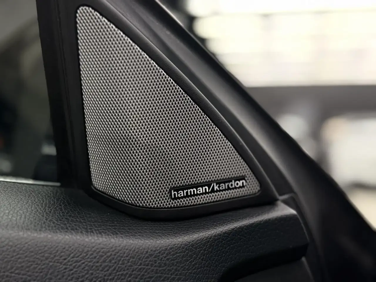 Mercedes-Benz E 400  4MATIC* AMG LINE* 9GTRONIC* 360* PANO* BI-TURBO* , снимка 15 - Автомобили и джипове - 55301257