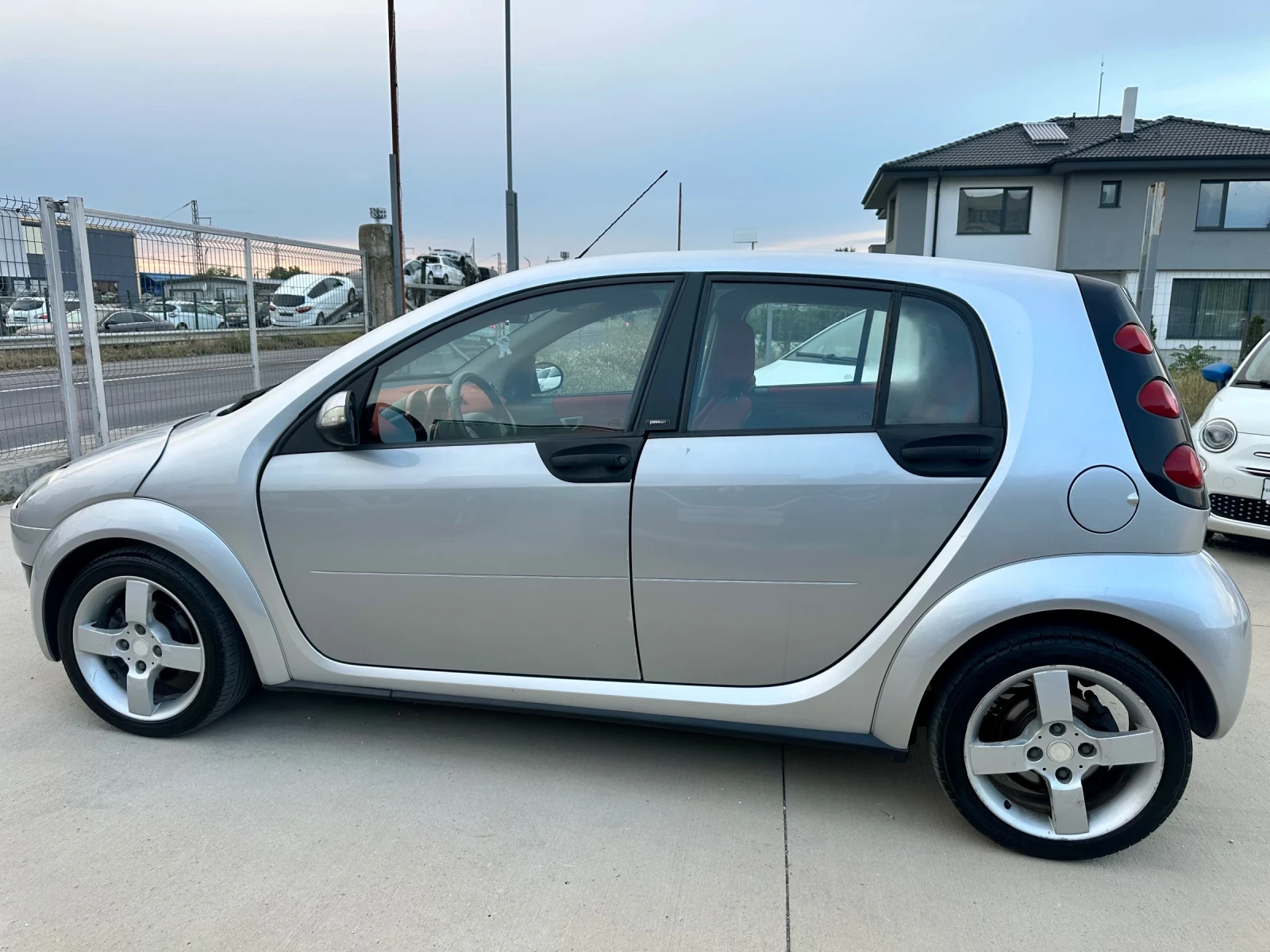 Smart Forfour 1.5cdi Klima! Автомат! Перфектно!, снимка 8 - Автомобили и джипове - 55365244