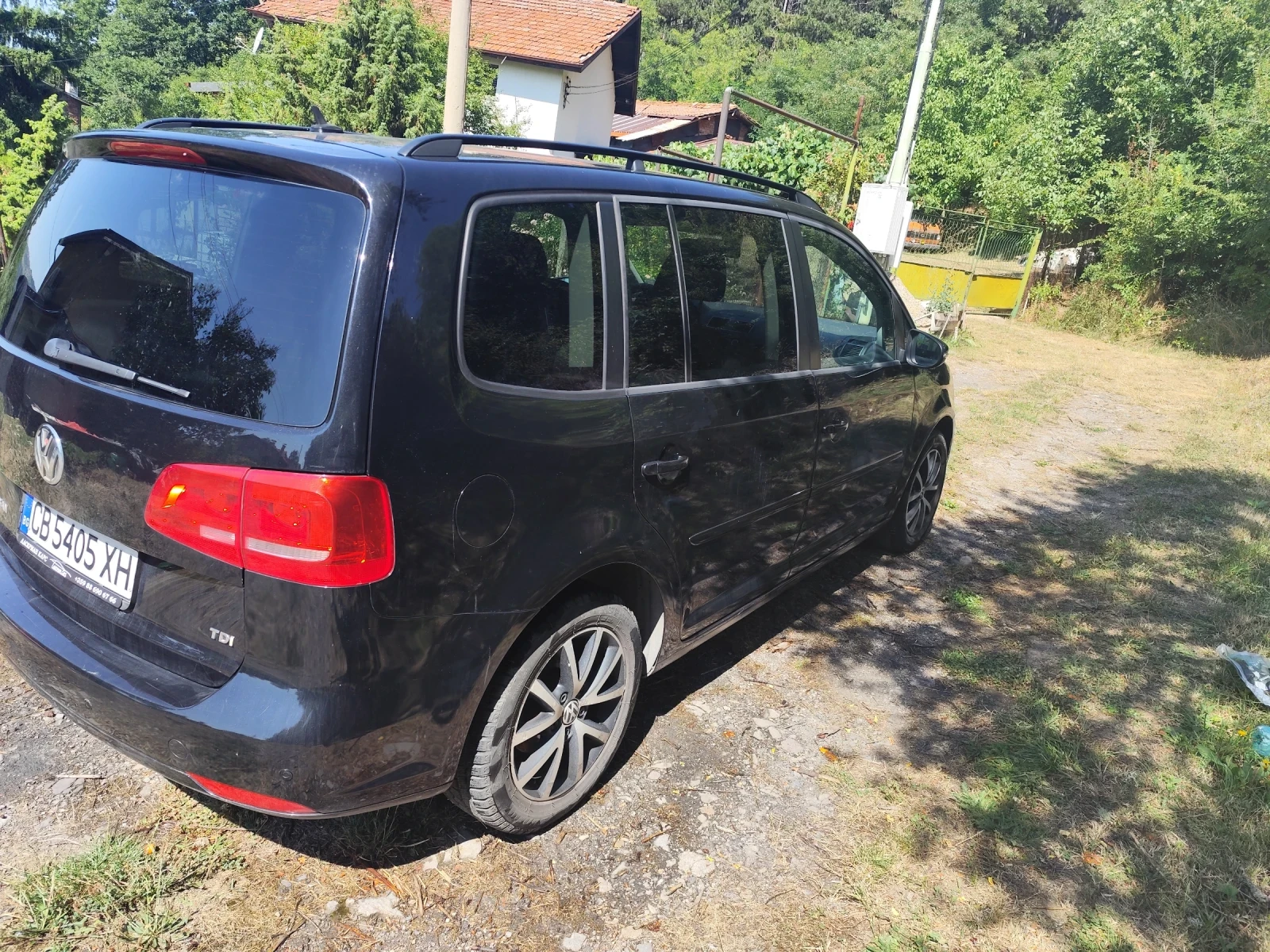 VW Touran, снимка 4 - Автомобили и джипове - 55485179