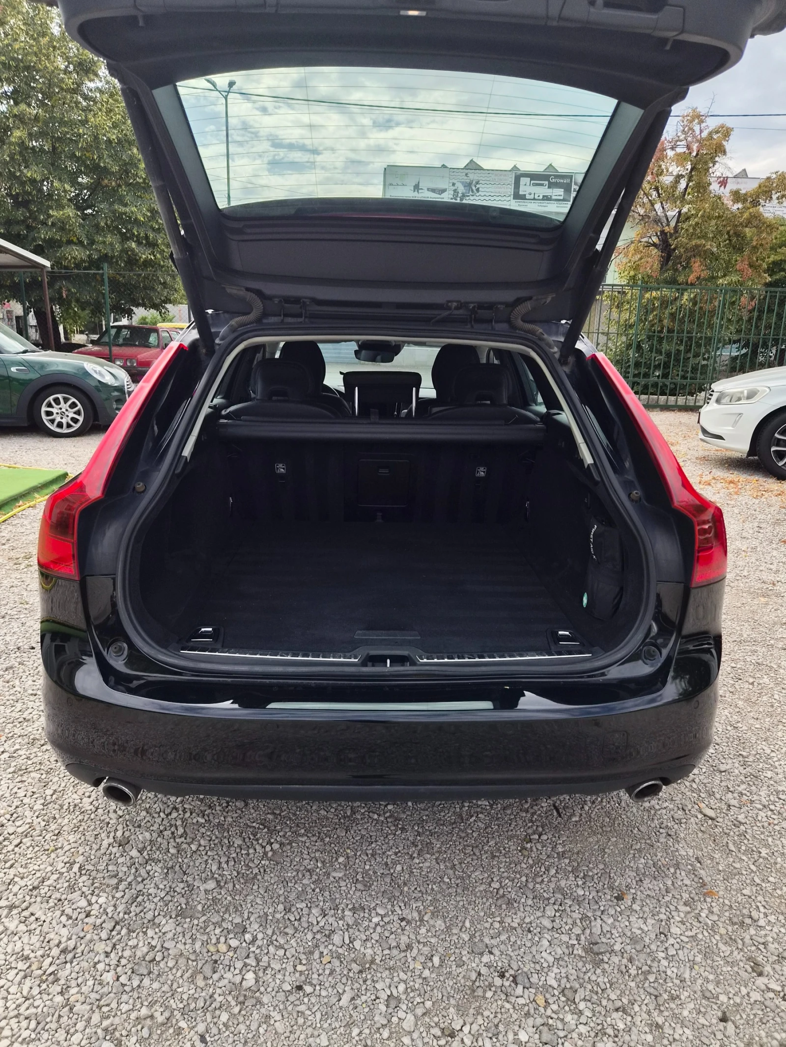 Volvo V90 2.0 D, снимка 10 - Автомобили и джипове - 56139766