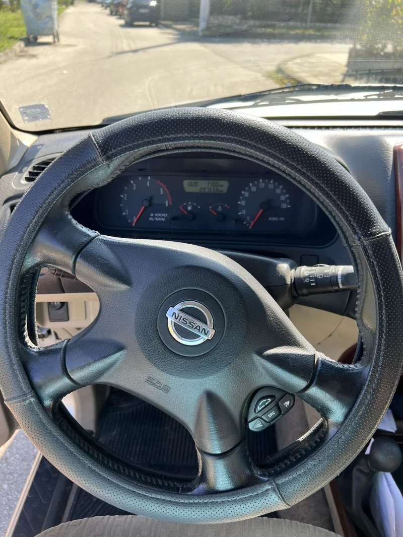 Nissan Terrano 3.0, снимка 4 - Автомобили и джипове - 47396346