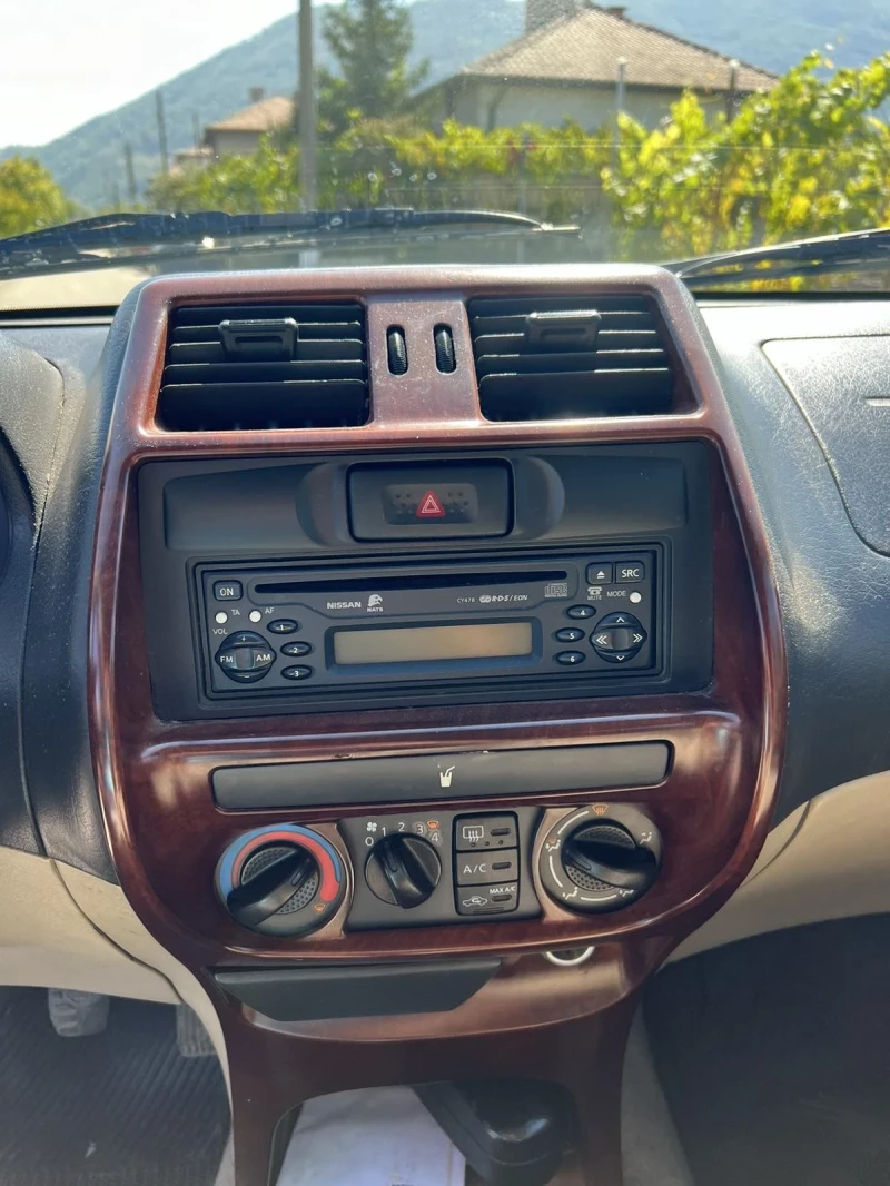 Nissan Terrano 3.0, снимка 6 - Автомобили и джипове - 47396346