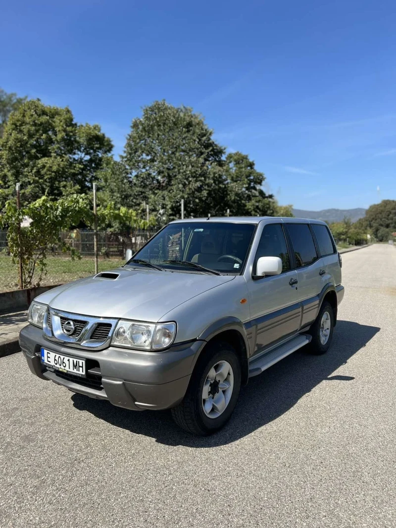 Nissan Terrano 3.0, снимка 1 - Автомобили и джипове - 47396346