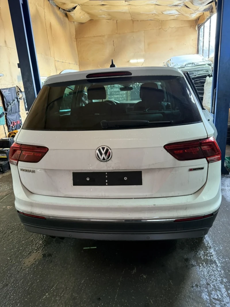 VW Tiguan 2.0 дизел 150кс 4Х4 на 125 километра е колата, снимка 4 - Автомобили и джипове - 49730401