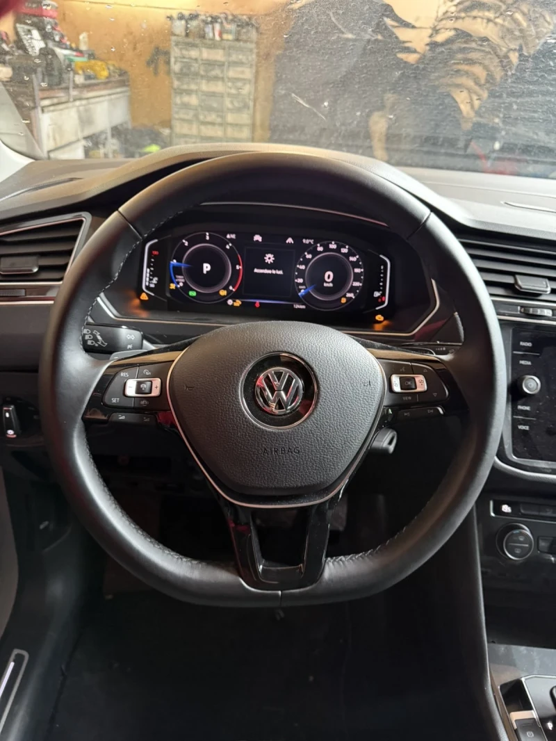 VW Tiguan 2.0 дизел 150кс 4Х4 на 125 километра е колата, снимка 6 - Автомобили и джипове - 49730401