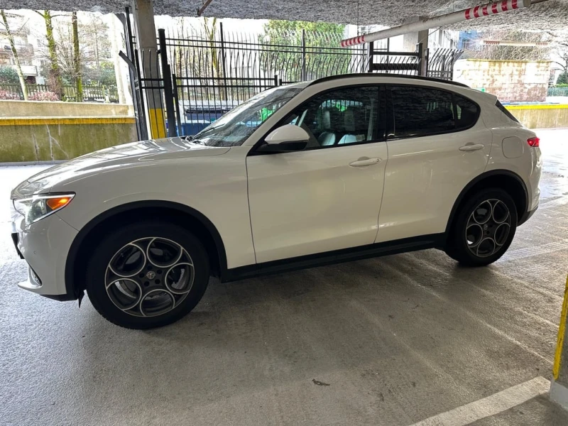 Alfa Romeo Stelvio * Sport * CARFAX * БЕЗ ПЪРВОНАЧАЛНА ВНОСКА, снимка 2 - Автомобили и джипове - 53076158