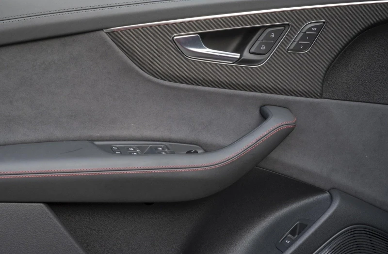 Audi RSQ8 PERFORMANCE/FACELIFT/CERAMIC/CARBON/B&O/PANO/HUD/, снимка 5 - Автомобили и джипове - 53315475