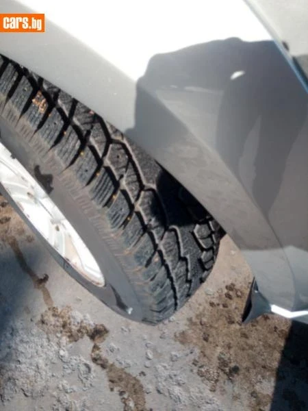 Kia Sorento 2.5, снимка 10 - Автомобили и джипове - 54575161