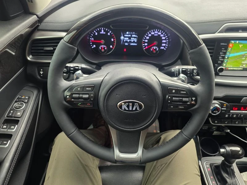 Kia Sorento Diesel 2.0 4WD| 185к.с., снимка 11 - Автомобили и джипове - 56126364
