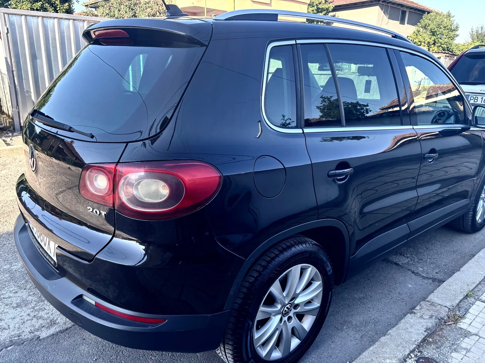 VW Tiguan, снимка 8 - Автомобили и джипове - 55513726