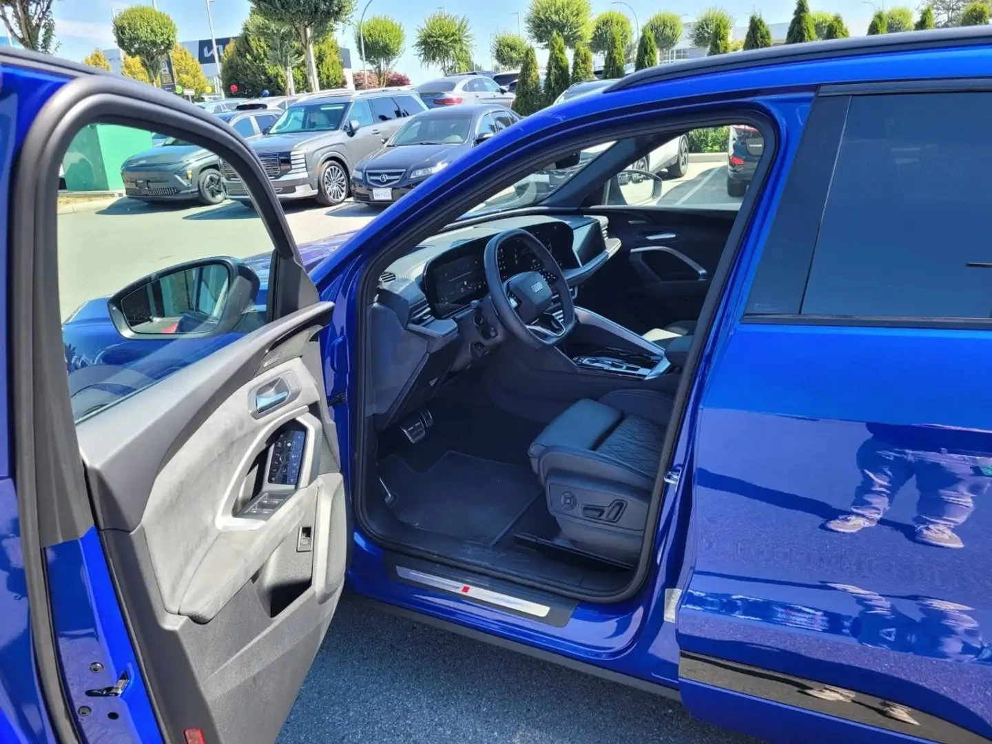 Audi SQ5 TECHNIK ЦЕНА ДО БЪЛГАРИЯ АВТОКРЕДИТ, снимка 7 - Автомобили и джипове - 55861318