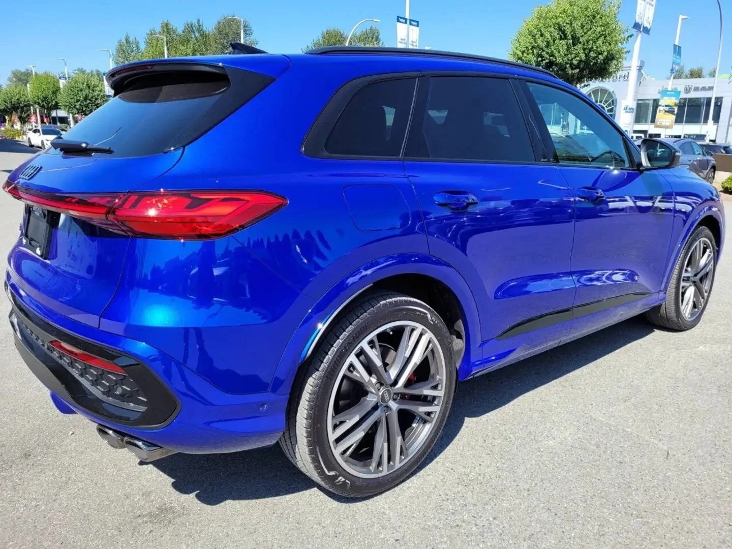 Audi SQ5 TECHNIK ЦЕНА ДО БЪЛГАРИЯ АВТОКРЕДИТ, снимка 6 - Автомобили и джипове - 55861318