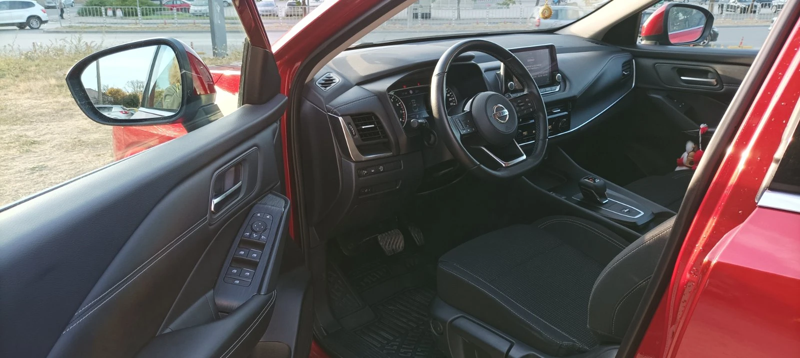 Nissan Qashqai Elegance edition, снимка 6 - Автомобили и джипове - 56662232