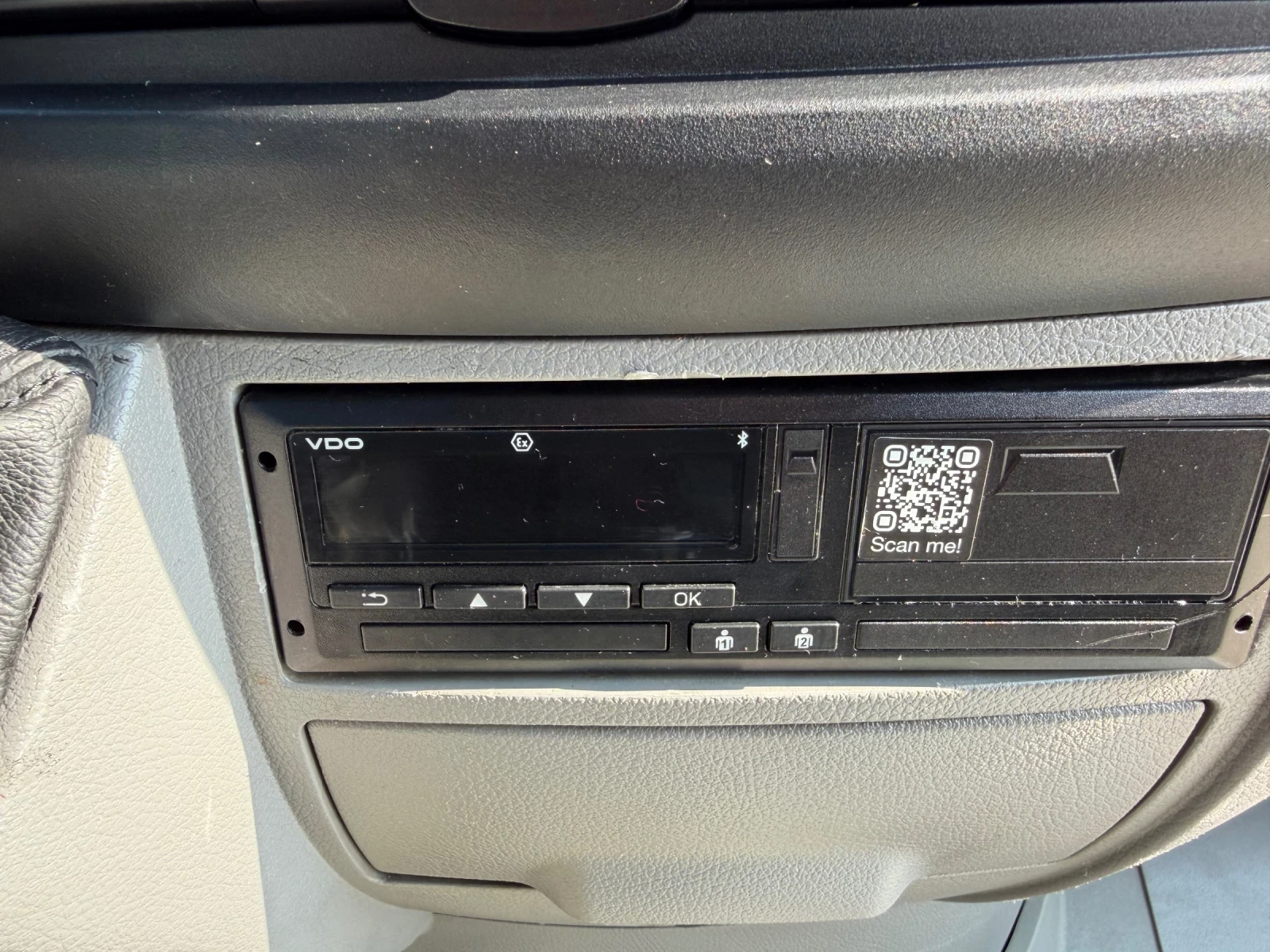 VW Crafter 2.5 tdi 163кс, 22 местен!!!, снимка 11 - Бусове и автобуси - 55148685