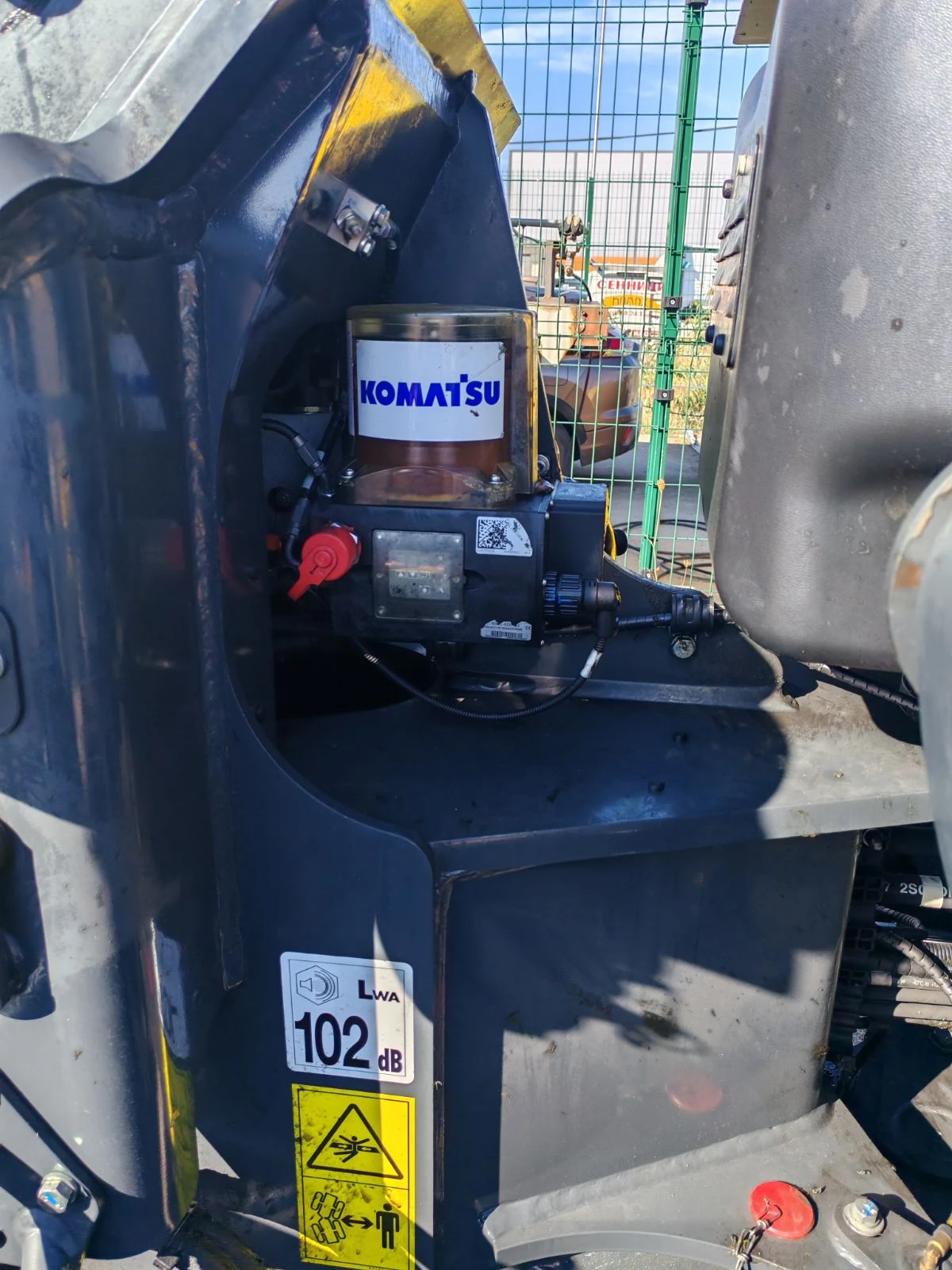 ����� ������� Komatsu WA100M-8 | Mobile.bg � ����������� 7