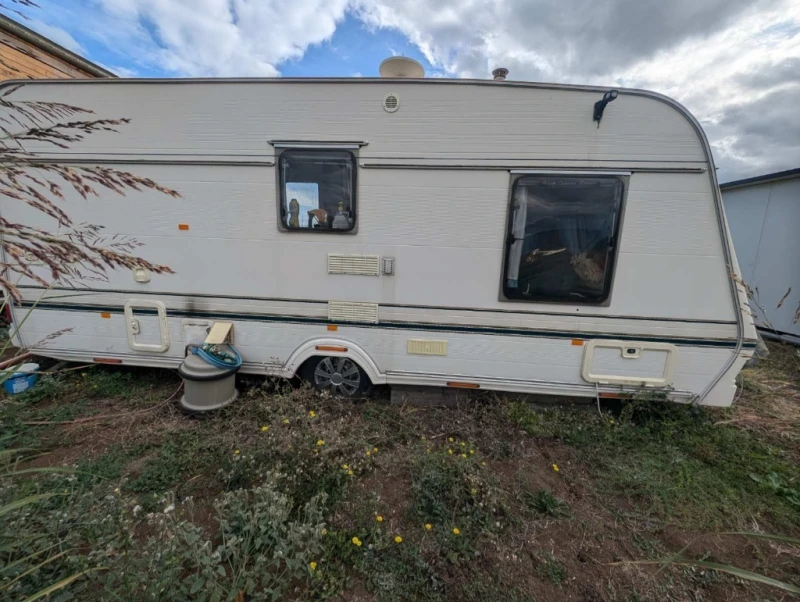 Каравана Други 2000 LX 502, снимка 3 - Каравани и кемпери - 53336346