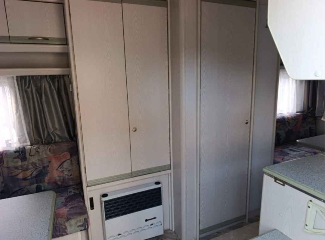 Каравана Knaus Sport, снимка 10 - Каравани и кемпери - 55598345