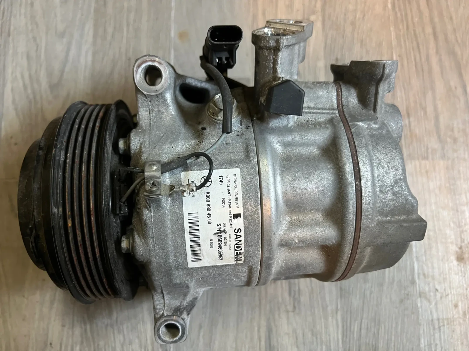 A0008304500   MERCEDES-BENZ W205 A000 830 45 00 | Mobile.bg   2