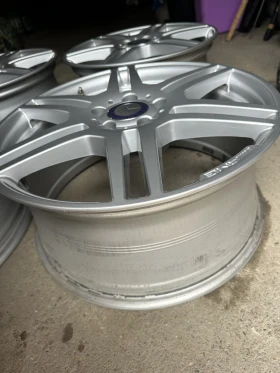 ������ �� �������� 600 ���� | Mobile.bg � ����� ������ 2