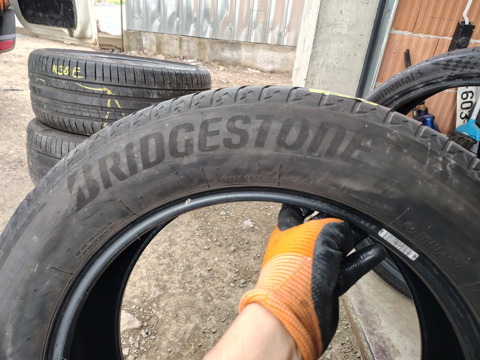 Гуми Летни 225/60R18, снимка 3 - Гуми и джанти - 55842348