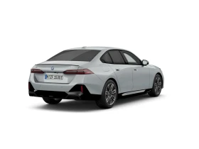 BMW 550 xDrive Sedan, снимка 3