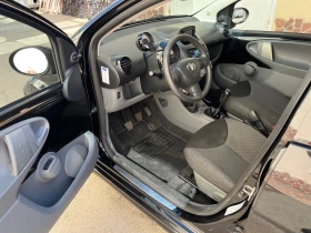 Обява за продажба на Toyota Aygo 1.0i-68kс ~7 400 лв. - изображение 6