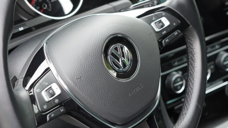 VW Golf Безлихвен Лизинг при 50% самоучастие! , снимка 6 - Автомобили и джипове - 45844813