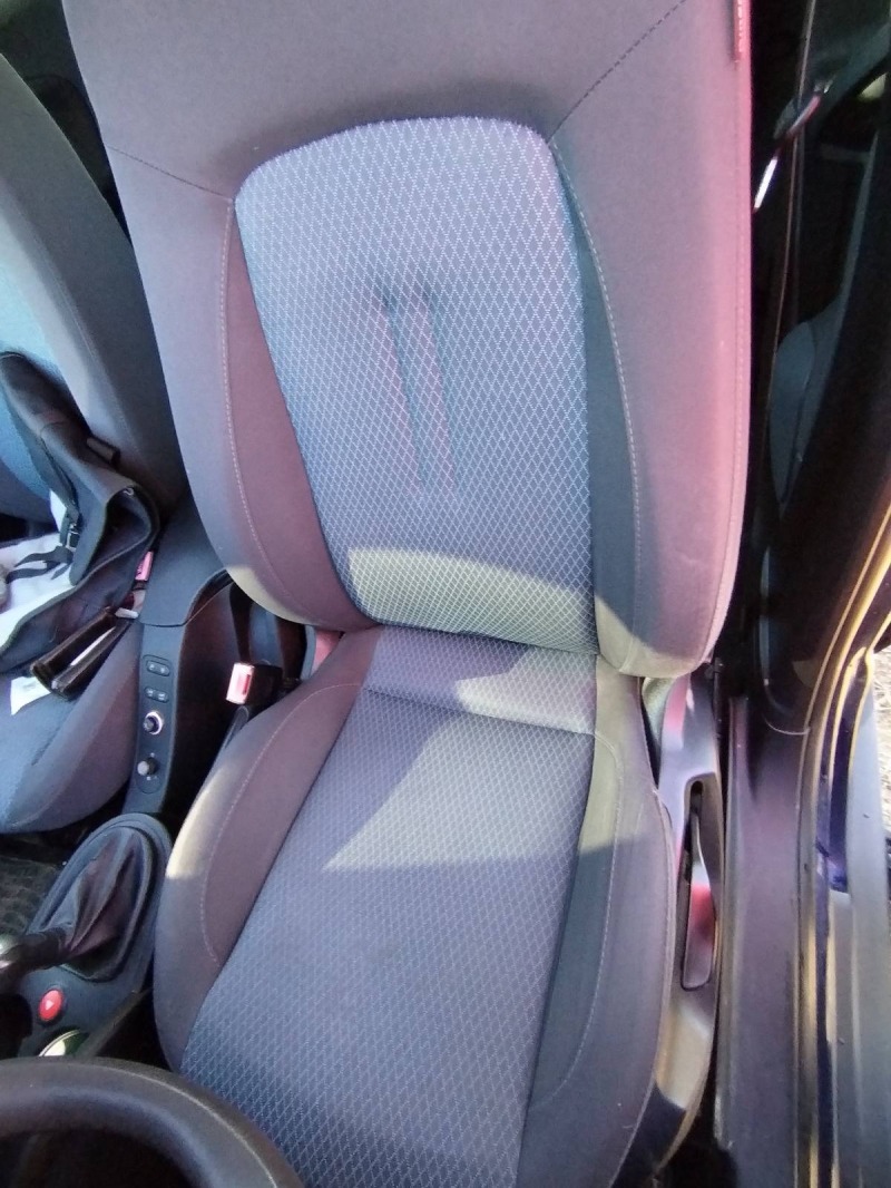 Seat Altea 1.9 tdi, снимка 5 - Автомобили и джипове - 46229816