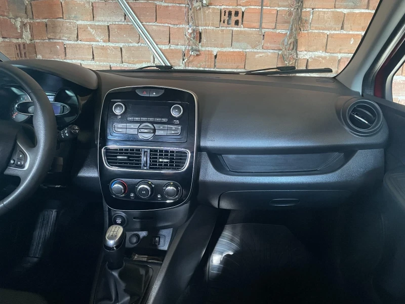 Renault Clio LPG, снимка 11 - Автомобили и джипове - 47122188