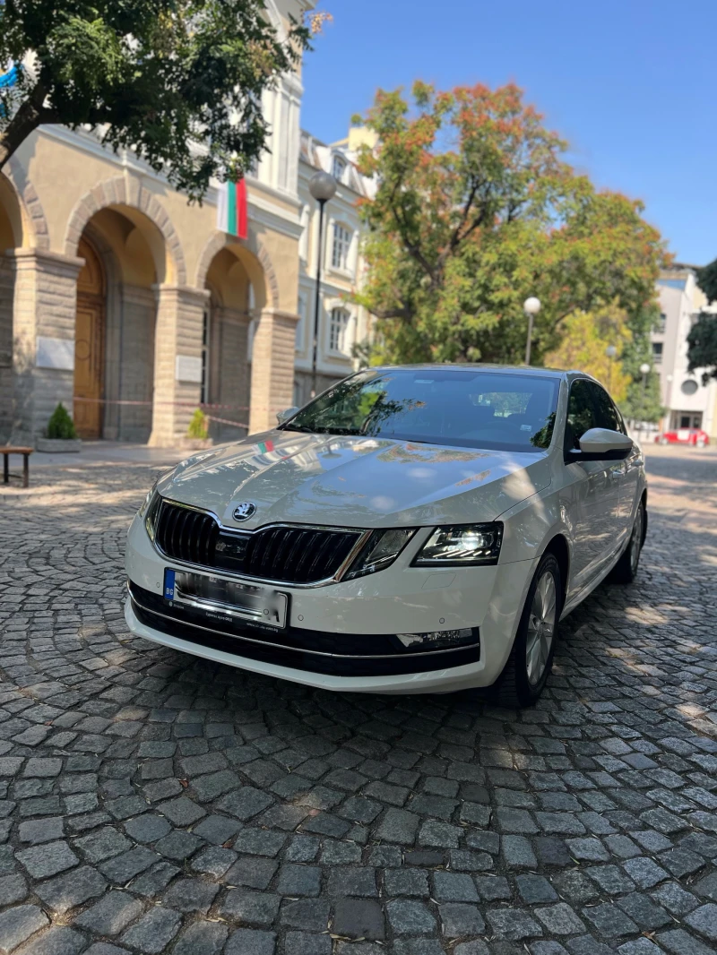 Skoda Octavia 1.6 TDI Facelift , снимка 4 - Автомобили и джипове - 47681190