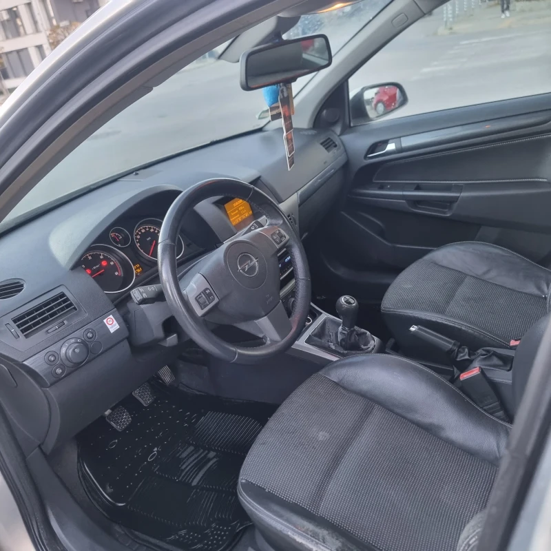 Opel Astra 1.9, снимка 13 - Автомобили и джипове - 47814378