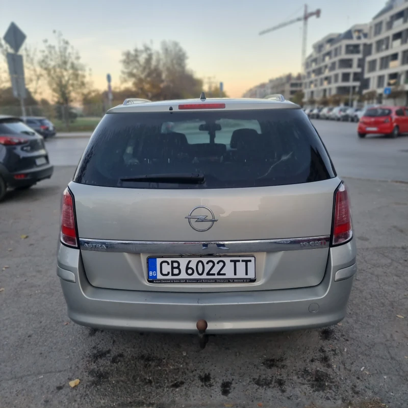 Opel Astra 1.9, снимка 10 - Автомобили и джипове - 47814378