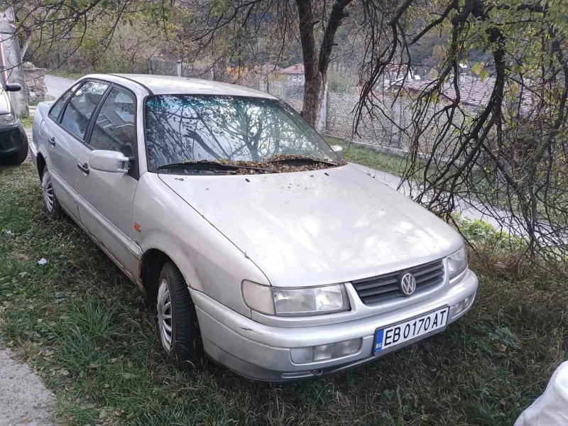 VW Passat, снимка 1 - Автомобили и джипове - 48271430