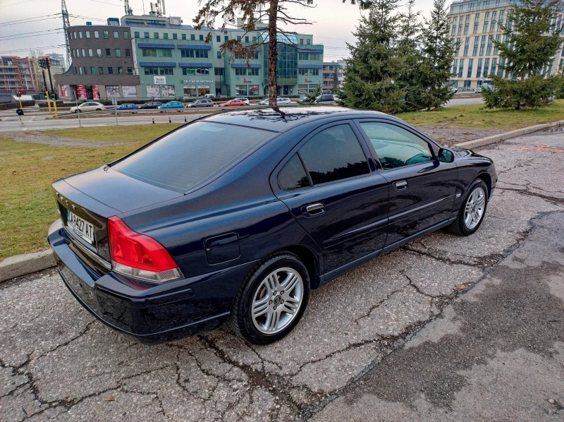 Volvo S60 2.4, снимка 2 - Автомобили и джипове - 48281276