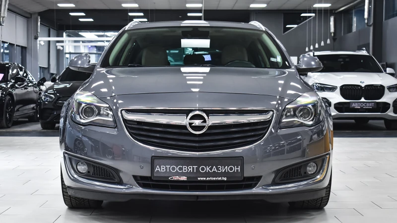 Opel Insignia Sports Tourer 2.0 CDTI Cosmo Automatic, снимка 2 - Автомобили и джипове - 48688113