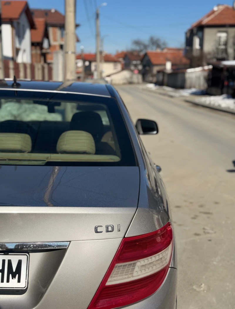 Mercedes-Benz C 220 2.2, снимка 7 - Автомобили и джипове - 49030848