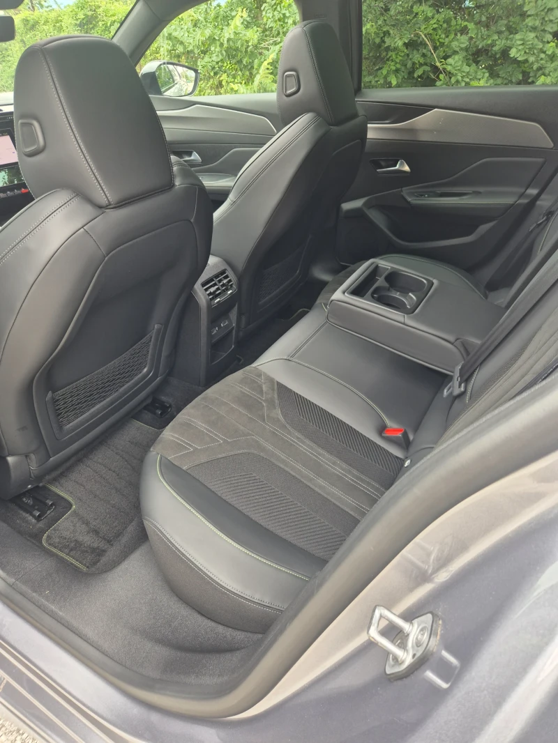 Peugeot 308 GT/22 г/1.5D-130кс, снимка 8 - Автомобили и джипове - 50484895