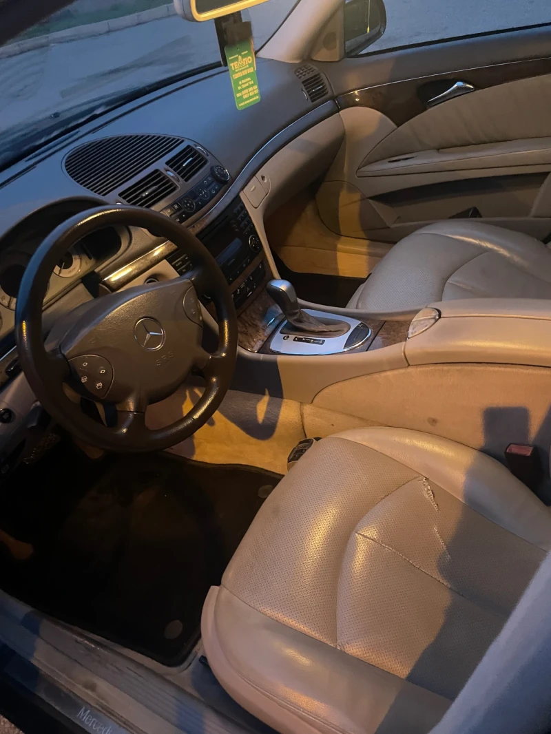 Mercedes-Benz E 320 Газ/Бензин BRC, снимка 13 - Автомобили и джипове - 52530555