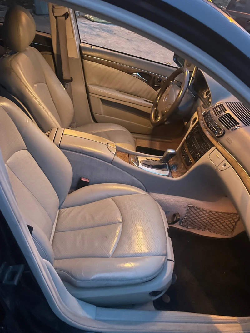 Mercedes-Benz E 320 Газ/Бензин BRC, снимка 10 - Автомобили и джипове - 52530555