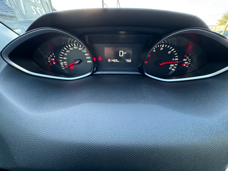 Peugeot 308 1, 6 HDI 120hp, снимка 12 - Автомобили и джипове - 52617112