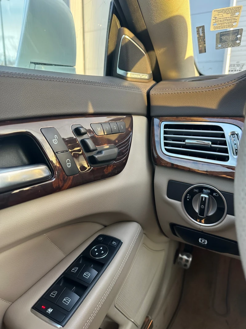 Mercedes-Benz CLS 550 4 MATIC * AMG* ВСИЧКИ ЕКСТРИ, снимка 11 - Автомобили и джипове - 52978709