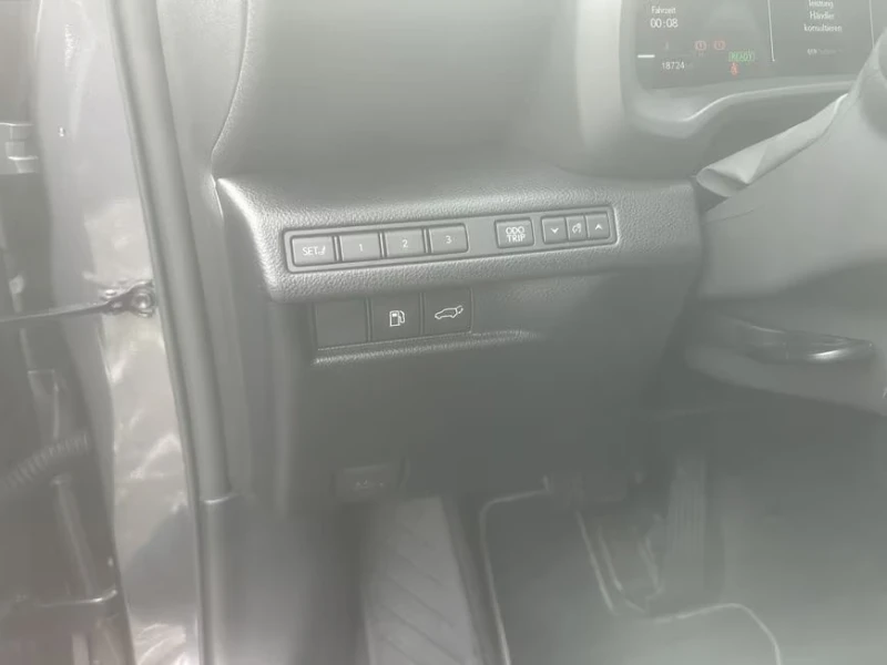 Lexus LBX FWD/HEV/136HP/RELAX/360/HUD/KLESS/MEMORY/845v, снимка 14 - Автомобили и джипове - 53020577