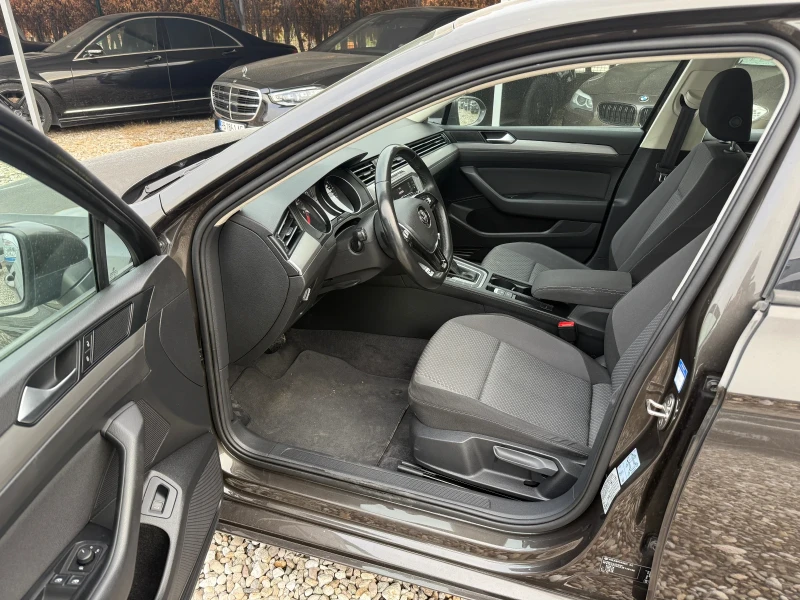 VW Passat 2.0 TDI  AUTOMAT, снимка 7 - Автомобили и джипове - 53087013