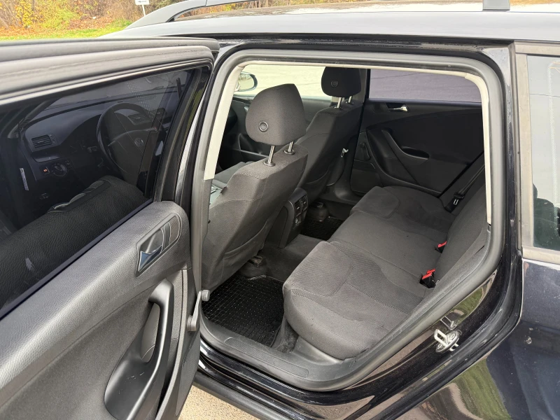 VW Passat 1.9 TDI ОБСЛУЖЕНА, снимка 12 - Автомобили и джипове - 53418368