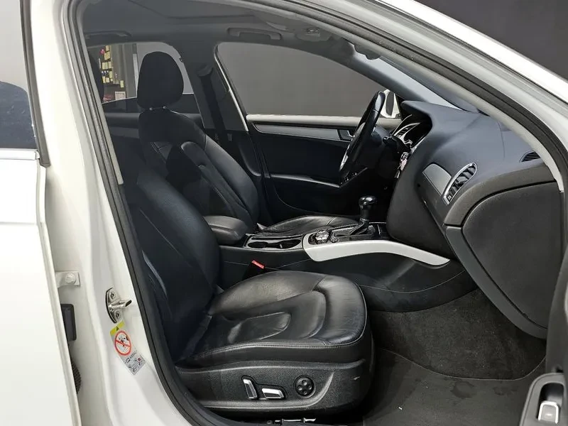 Audi A4 2.0 TDI, снимка 10 - Автомобили и джипове - 54143410